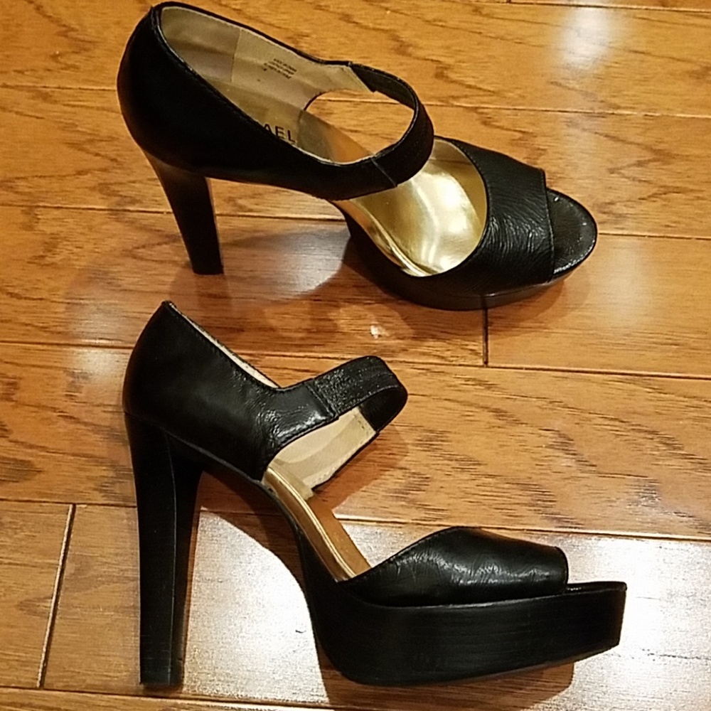 [Michael Kors] Studio 54 Platform Heels